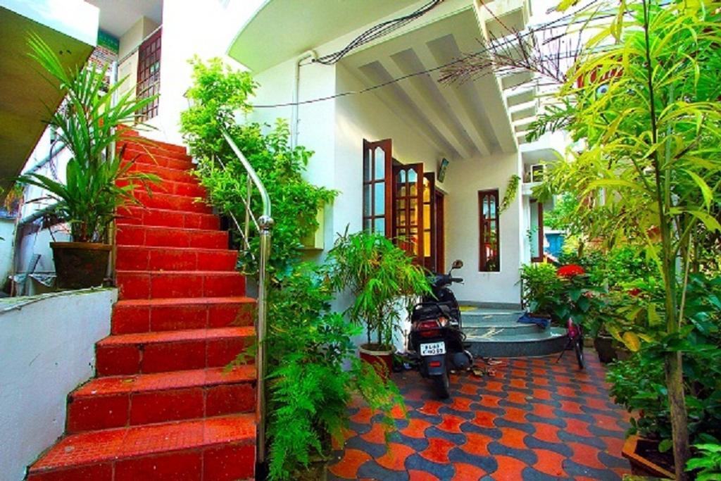 クリストヴィル ホームステイ Kochi エクステリア 写真